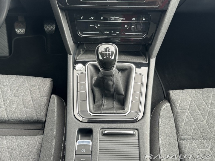Volkswagen Passat 1,5 TSI 150PS Business 2023