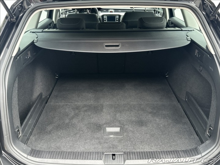 Volkswagen Passat 1,5 TSI 150PS Business 2023