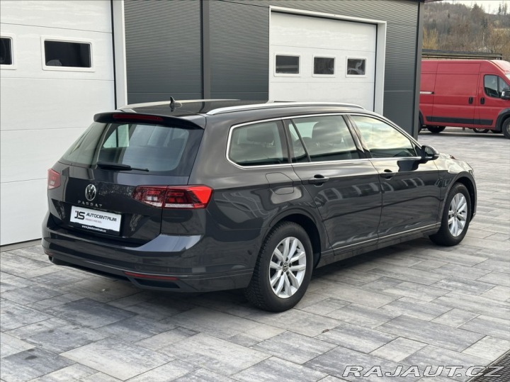 Volkswagen Passat 1,5 TSI 150PS Business M 2023