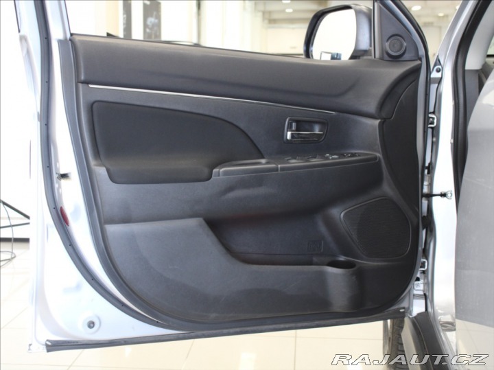 Mitsubishi ASX 1,6 MIVEC 86kW Invite 1.m 2013