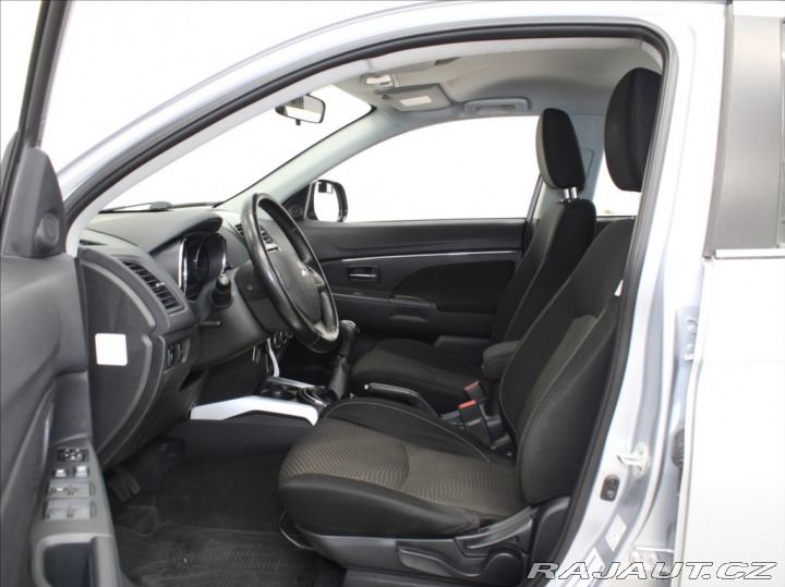 Mitsubishi ASX 1,6 MIVEC 86kW Invite 1.m 2013