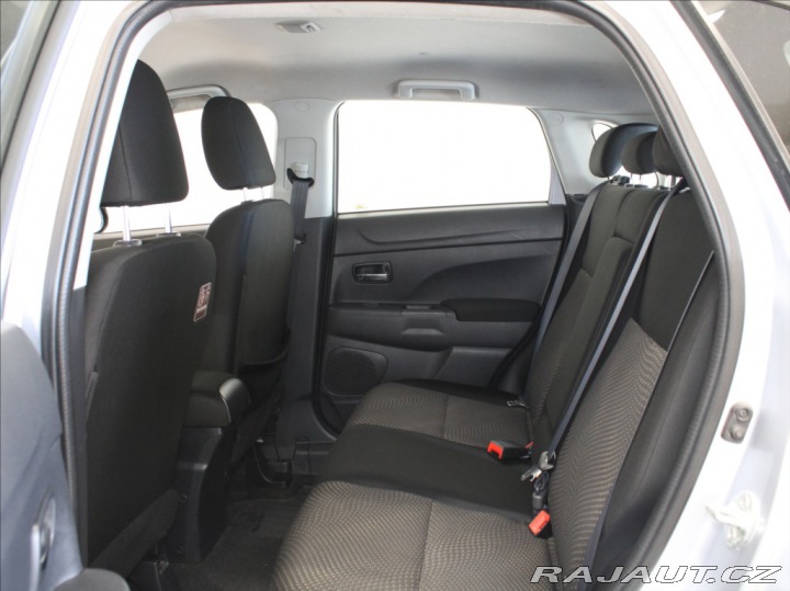 Mitsubishi ASX 1,6 MIVEC 86kW Invite 1.m 2013