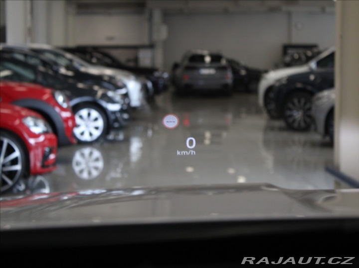 Mitsubishi Outlander 2,4 PHEV AWD Instyle TAŽN 2025