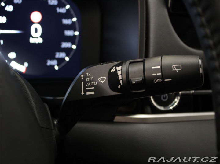 Mitsubishi Outlander 2,4 PHEV AWD Instyle TAŽN 2025