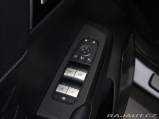 Mitsubishi Outlander 2,4 PHEV AWD Instyle TAŽN 2025