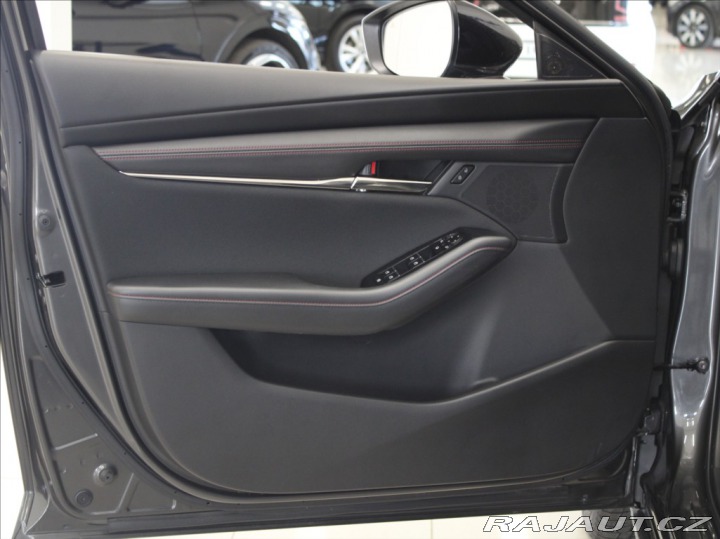 Mazda 3 2,0 G150 Homura 1.majitel 2022