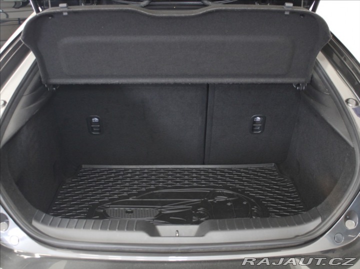 Mazda 3 2,0 G150 Homura 1.majitel 2022
