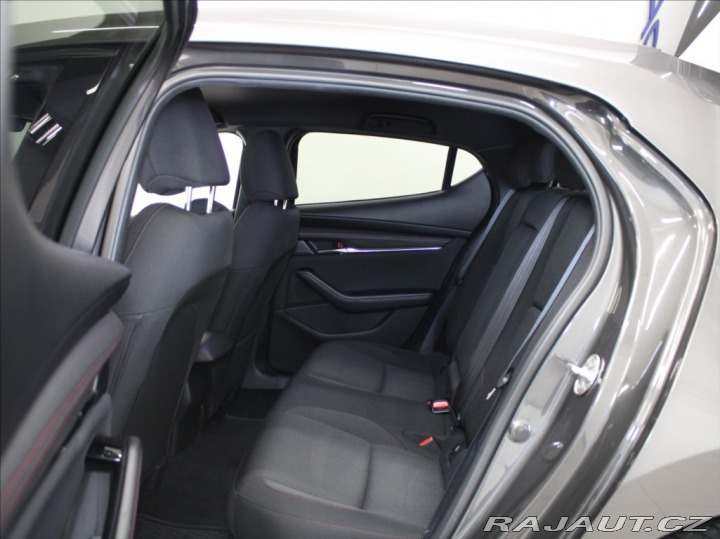 Mazda 3 2,0 G150 Homura 1.majitel 2022