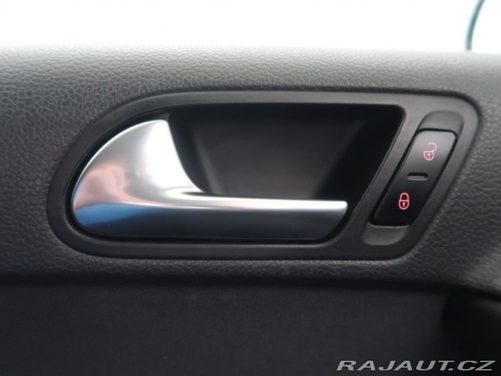 Volkswagen Tiguan  2010