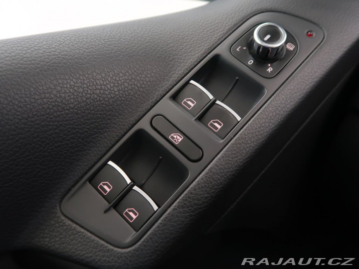 Volkswagen Tiguan  2010