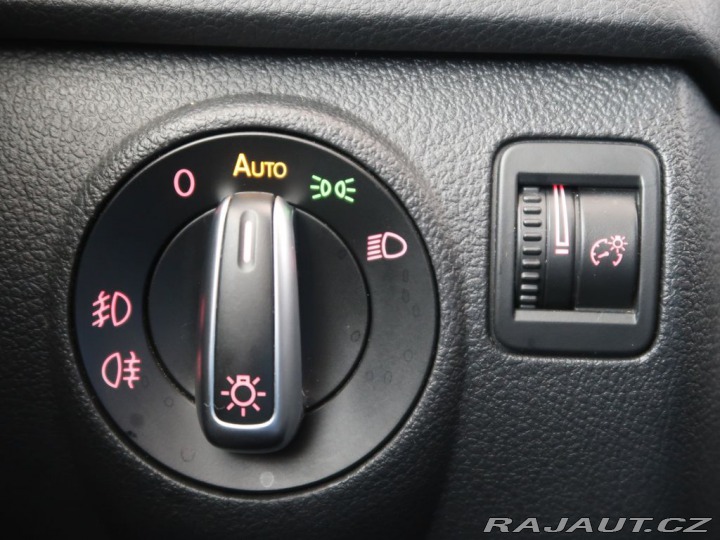 Volkswagen Tiguan  2010