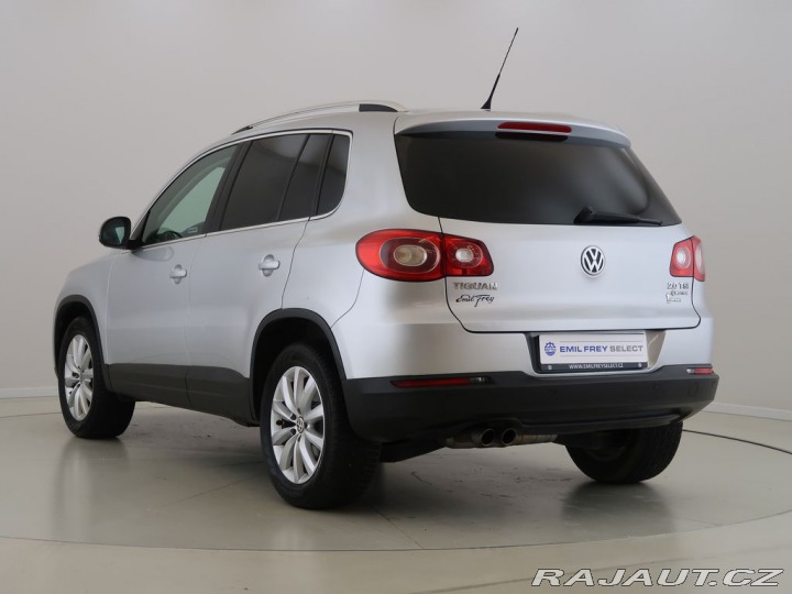 Volkswagen Tiguan  2010