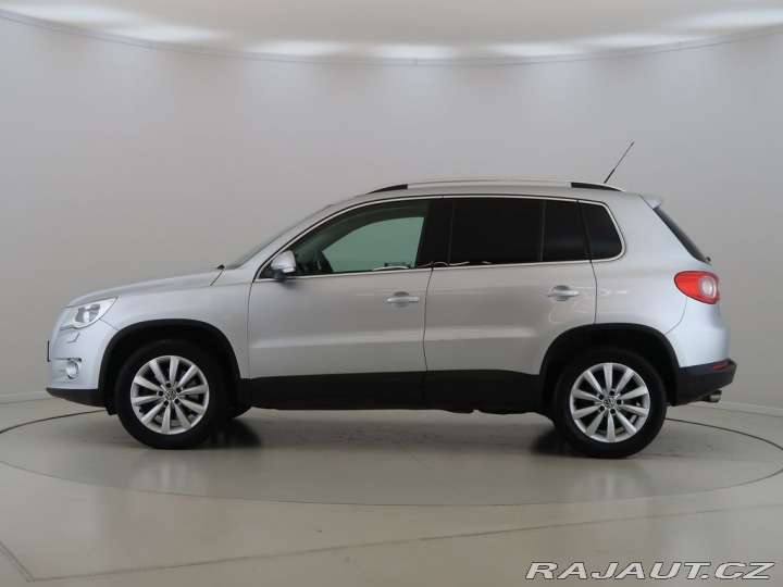Volkswagen Tiguan  2010