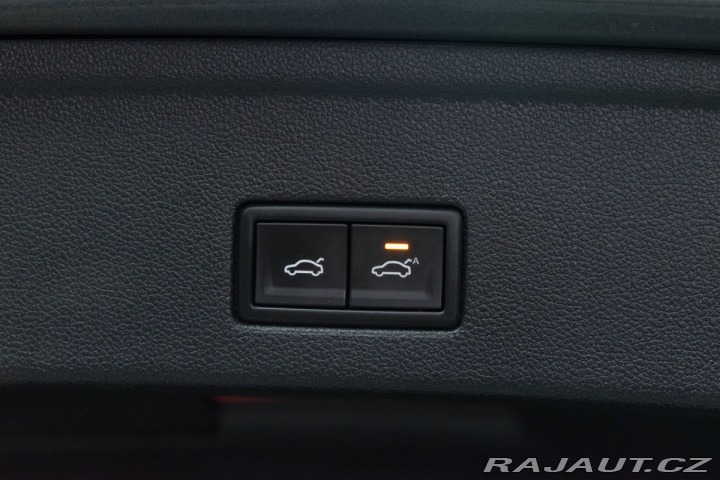 Volkswagen Touareg 3.0TDI R-LINE*TAŽNÉ*WEBAS 2020