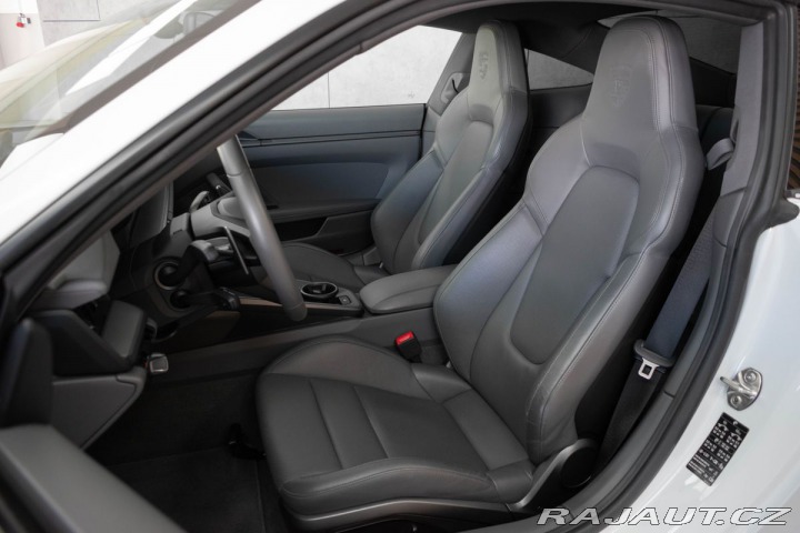 Porsche 911 992 CARRERA 4*BLACK PAKET 2019