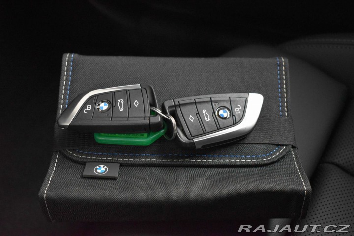 BMW 3 320d xD NEZ. TOPENÍ*ZÁRUK 2023