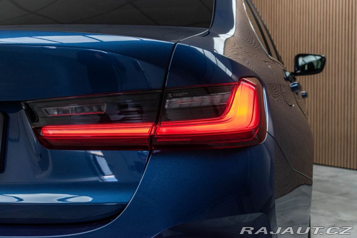 BMW 3 320d xD NEZ. TOPENÍ*ZÁRUK 2023