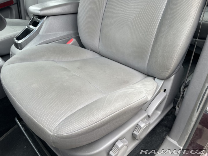 SsangYong Ostatní modely Rodius 2,0 D 114kw 4x4 7mist odp 2014