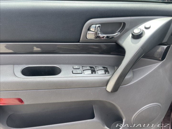 SsangYong Ostatní modely Rodius 2,0 CRD 114kw 4x4 7mist o 2014
