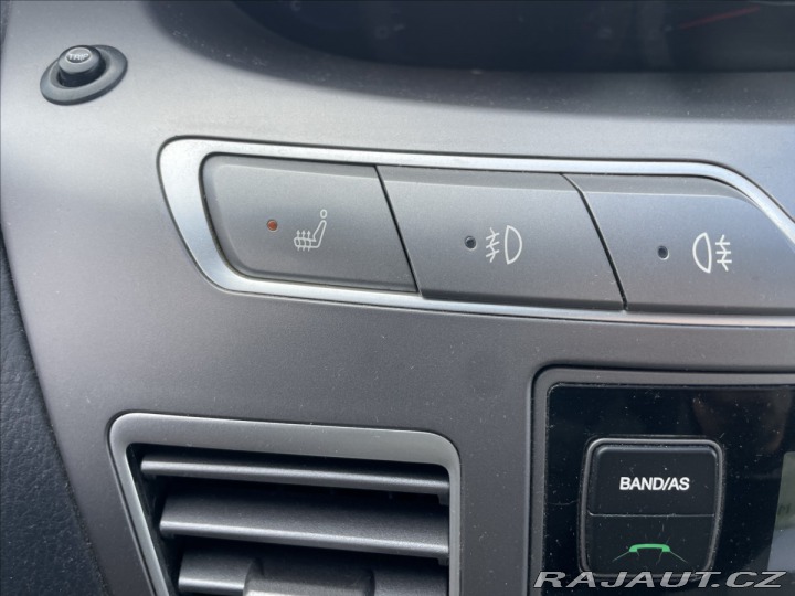 SsangYong Ostatní modely Rodius 2,0 CRD 114kw 4x4 7mist o 2014