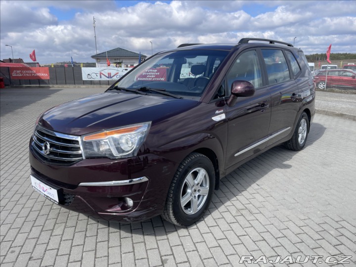 SsangYong Ostatní modely Rodius 2,0 D 114kw 4x4 7mist odp 2014