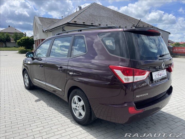 SsangYong Ostatní modely Rodius 2,0 CRD 114kw 4x4 7mist o 2014