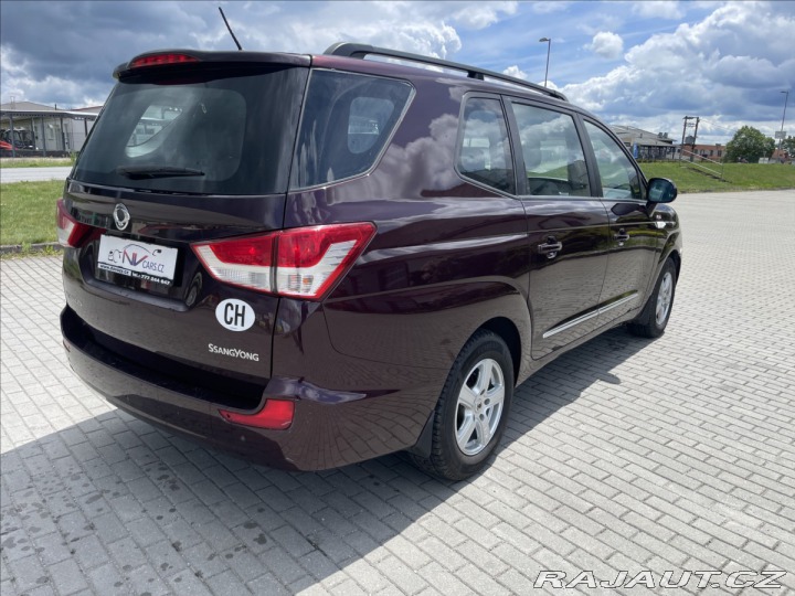 SsangYong Ostatní modely Rodius 2,0 CRD 114kw 4x4 7mist o 2014