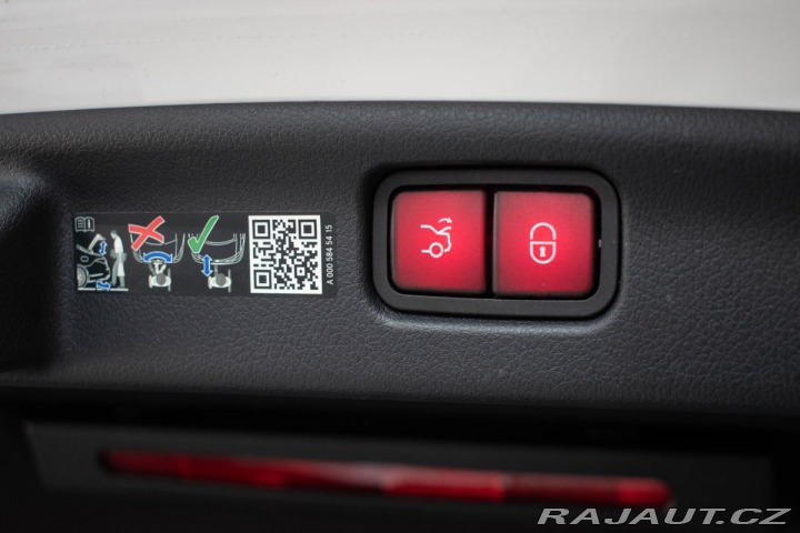 Mercedes-Benz C C 220d 4MATIC*NIGHT*ZÁRUK 2024