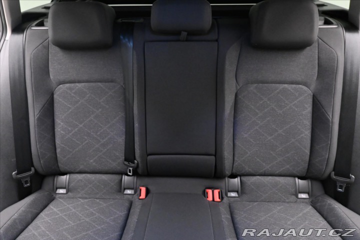 Volkswagen Golf 2,0 TDI 110 kW Life Záruk 2023