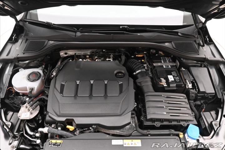 Volkswagen Golf 2,0 TDI 110 kW Life Záruk 2023