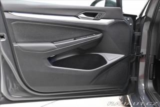 Volkswagen Golf 2,0 TDI 110 kW Life Záruk 2023