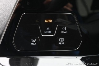 Volkswagen Golf 2,0 TDI 110 kW Life Záruk 2023