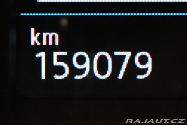 Volkswagen Passat 2,0 TDI 110 kW DSG Busine 2022