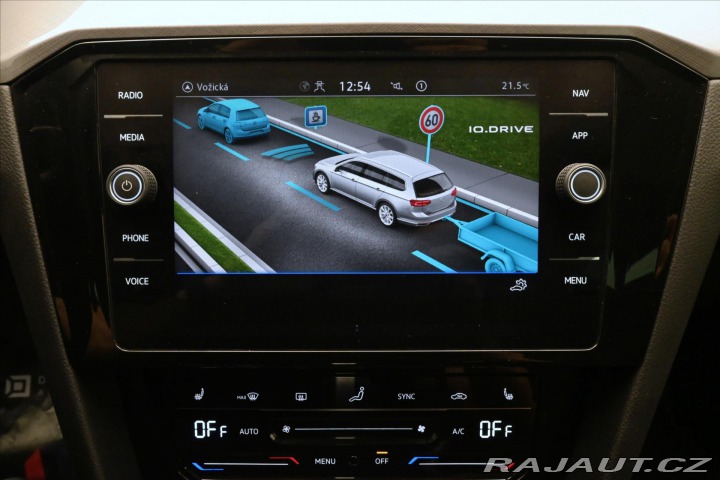 Volkswagen Passat 2,0 TDI 110 kW DSG Busine 2022