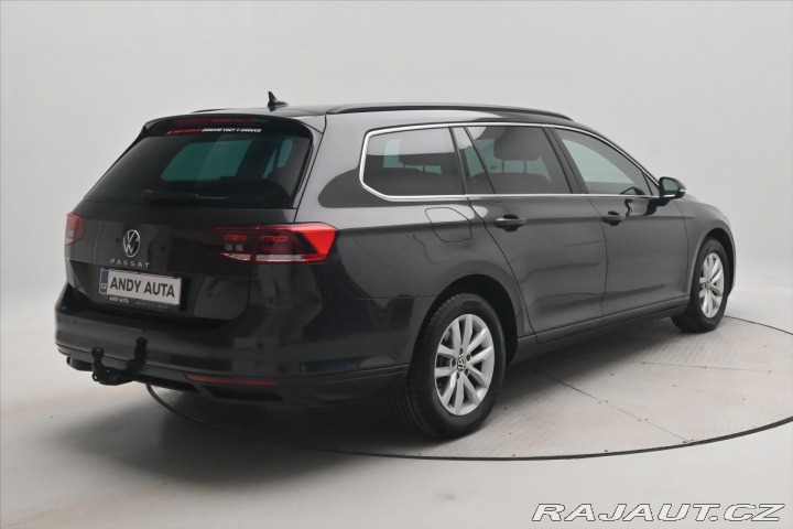 Volkswagen Passat 2,0 TDI 110 kW DSG Busine 2022