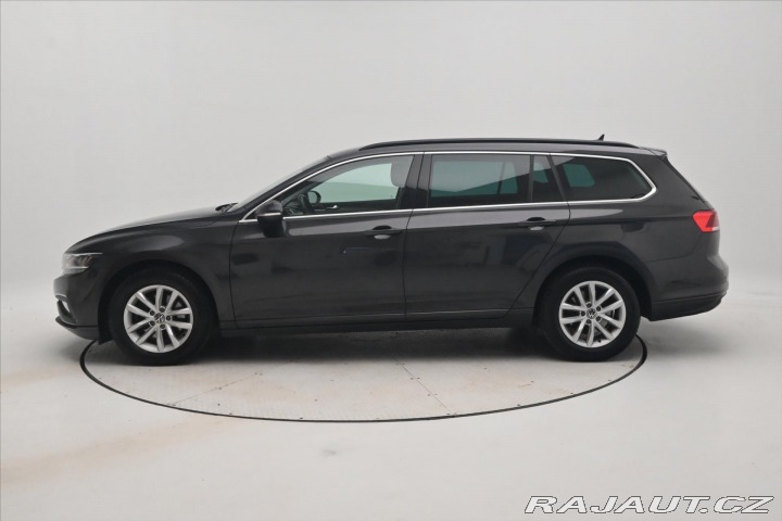 Volkswagen Passat 2,0 TDI 110 kW DSG Busine 2022