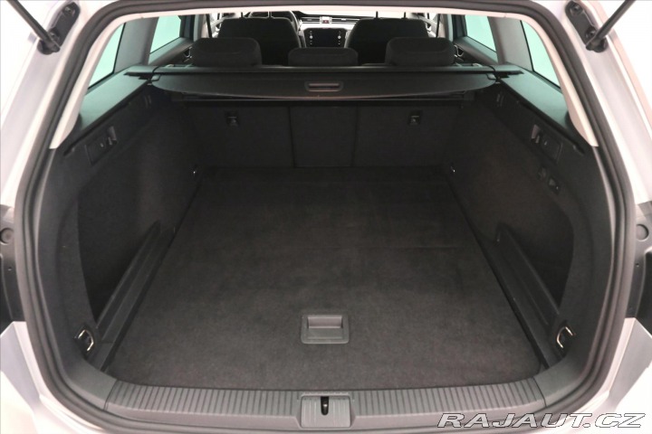 Volkswagen Passat 2,0 TDI 110kW DSG Busines 2022