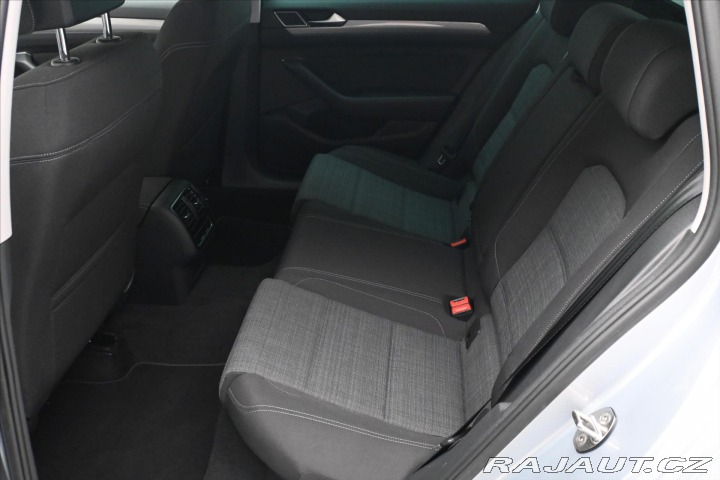 Volkswagen Passat 2,0 TDI 110kW DSG Busines 2022