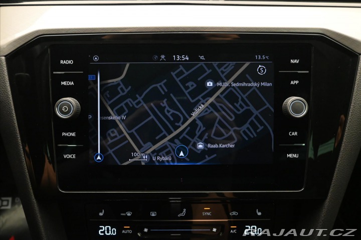 Volkswagen Passat 2,0 TDI 110kW DSG Busines 2022