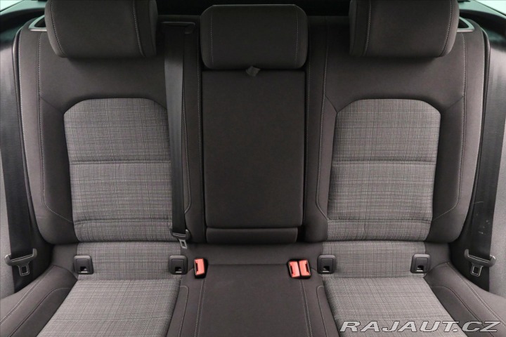 Volkswagen Passat 2,0 TDI 110kW DSG Busines 2022