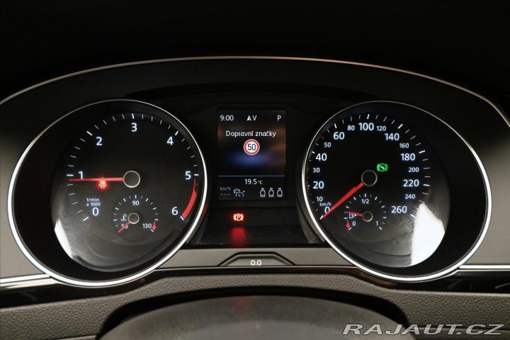 Volkswagen Passat 2,0 TDI 110 kW DSG BUSINE 2022