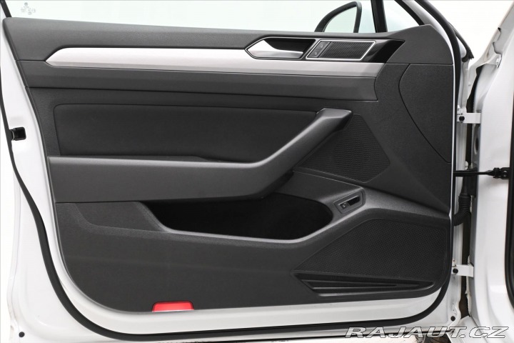 Volkswagen Passat 2,0 TDI 110 kW DSG BUSINE 2022