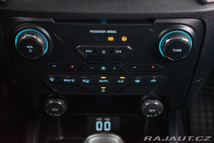 Ford Ranger 2.0 XLT*Naviják*4x4*TAŽNÉ 2020