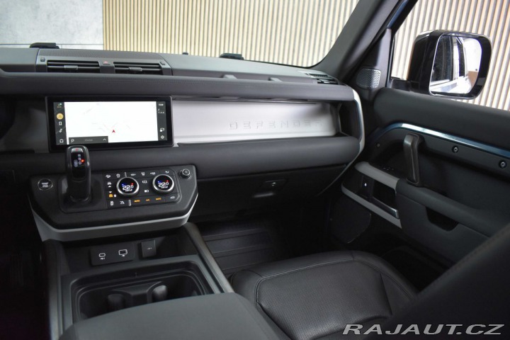 Land Rover Defender 110 D300 *REZERVACE* 2023