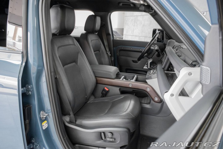 Land Rover Defender 110 D300 *REZERVACE* 2023