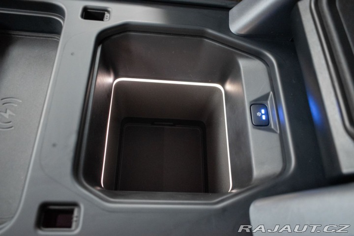 Land Rover Defender 110 D300 *REZERVACE* 2023