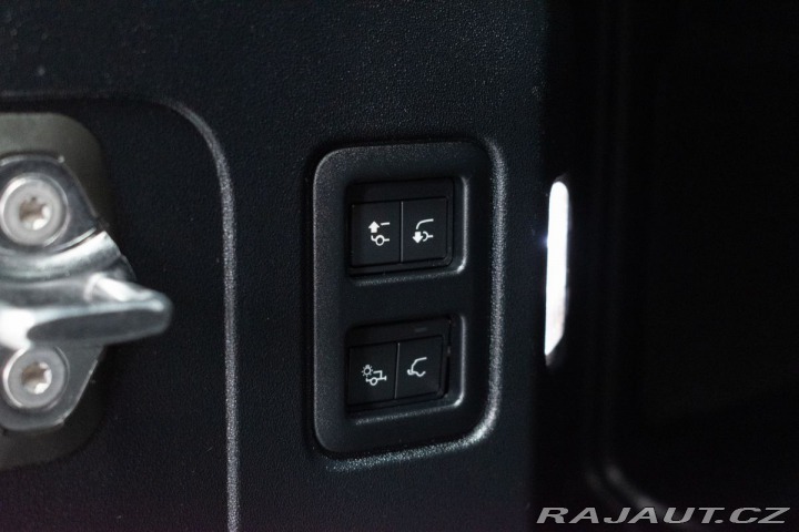 Land Rover Defender 110 D300 *REZERVACE* 2023
