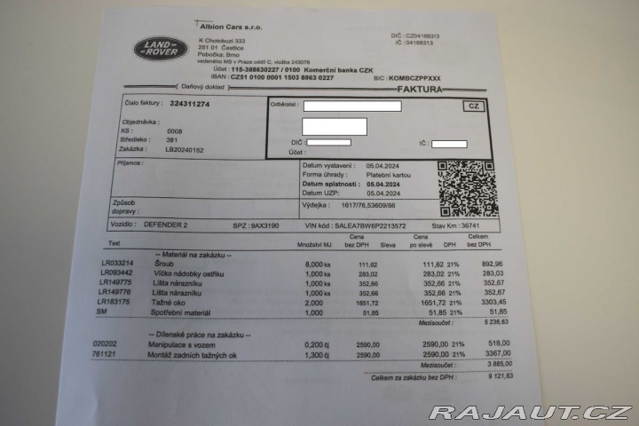 Land Rover Defender 110 D300 SE *ZÁRUKA*TAŽNÉ 2023