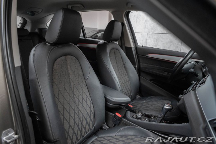 BMW X1 xDrive25d REZERVACE 2017