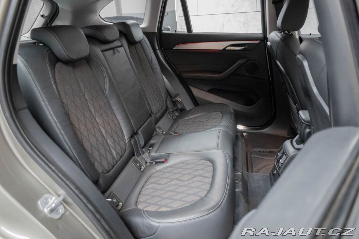 BMW X1 xDrive25d REZERVACE 2017